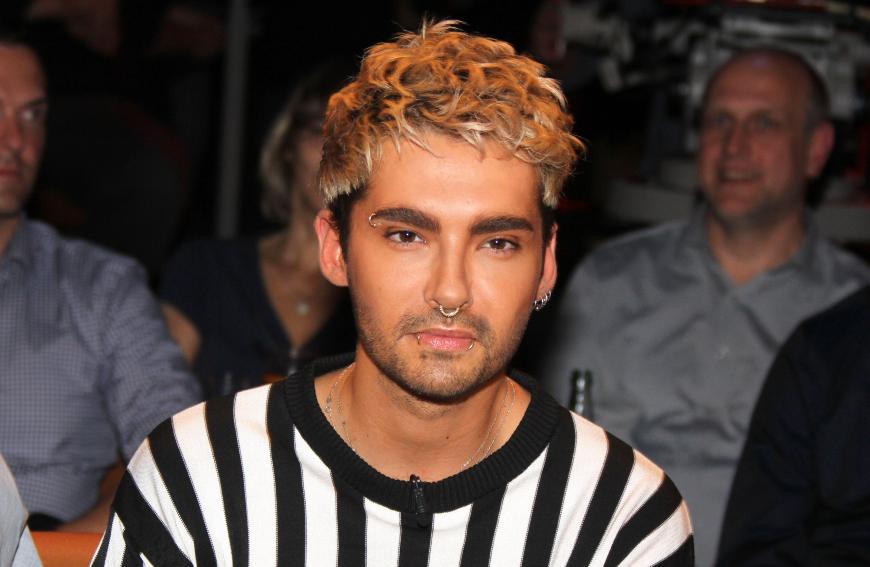 Bill Kaulitz schlüpft für das neueste Tokio Hotel Video in Frauenkleidung.