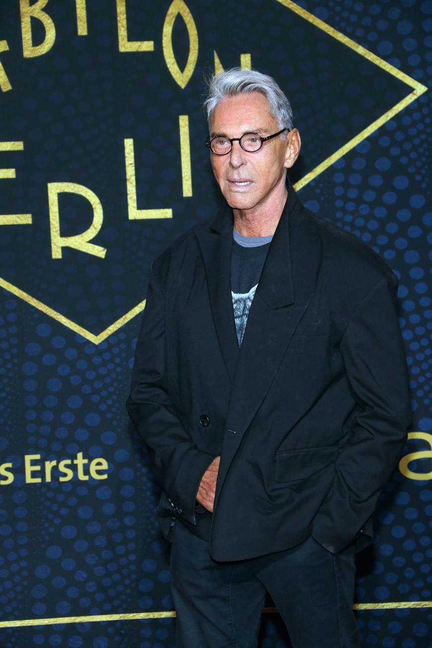 Wolfgang Joop scheint kein Fan des Kunsthändlers Vito Schnabel zu sein. Bei der TV-Sendung „Inas Nacht“ lästerte er gegen den Ex seiner Modelfreundin Heidi Klum.