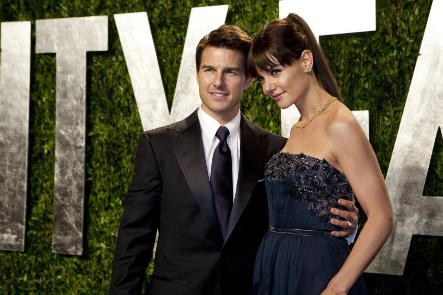 Vor fünf Jahren trennte sich Katie Holmes von ihrem damaligen Mann Tom Cruise. Wegen ihm musste sie die Beziehung zu Jamie geheim halten.
