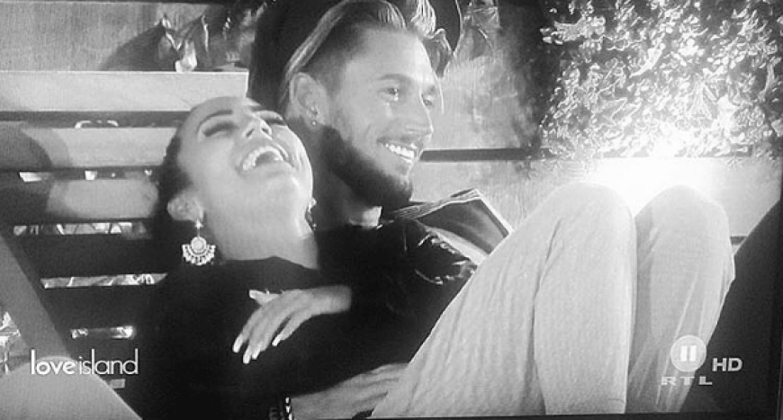 Erst vor wenigen Stunden machten Elena Miras und Mike Heiter ihre Beziehung offiziell