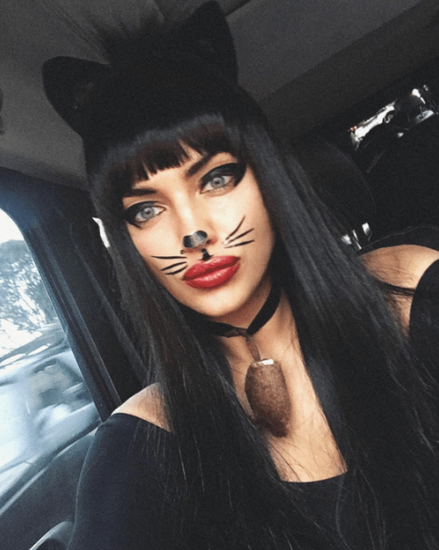 Irina Shayk als sexy Kätzchen