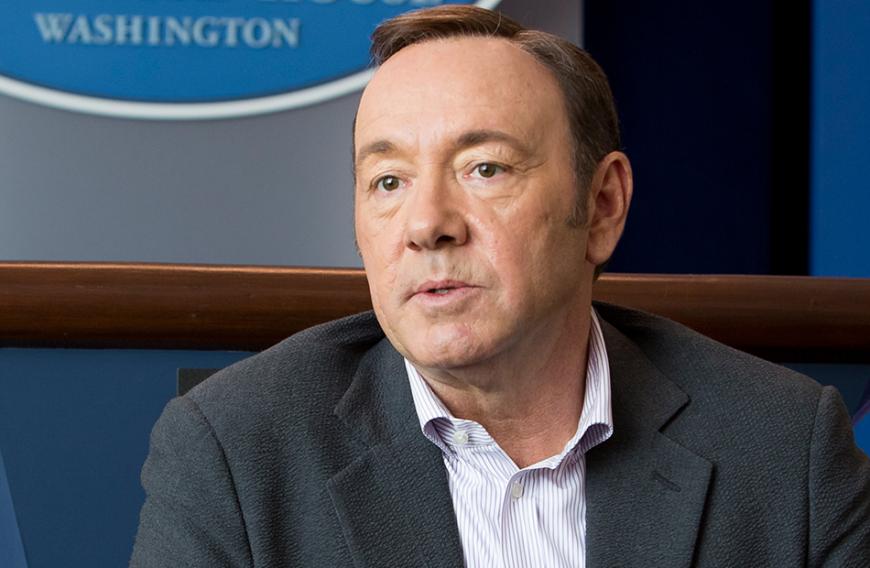 Die Frage, ob auch Kevin Spacey einen Schauspiel-Kollegen sexuell belästigt haben soll, überschattet jetzt ein noch viel größeres Drama in seiner eigenen Familie.