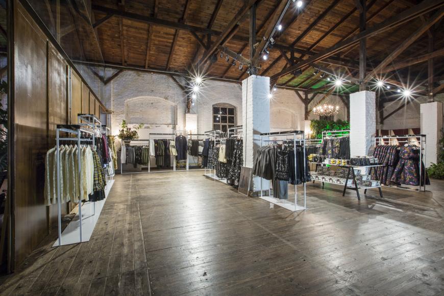 Im Anschluss an das Event konnten die Designer-Pieces direkt geshoppt werden.