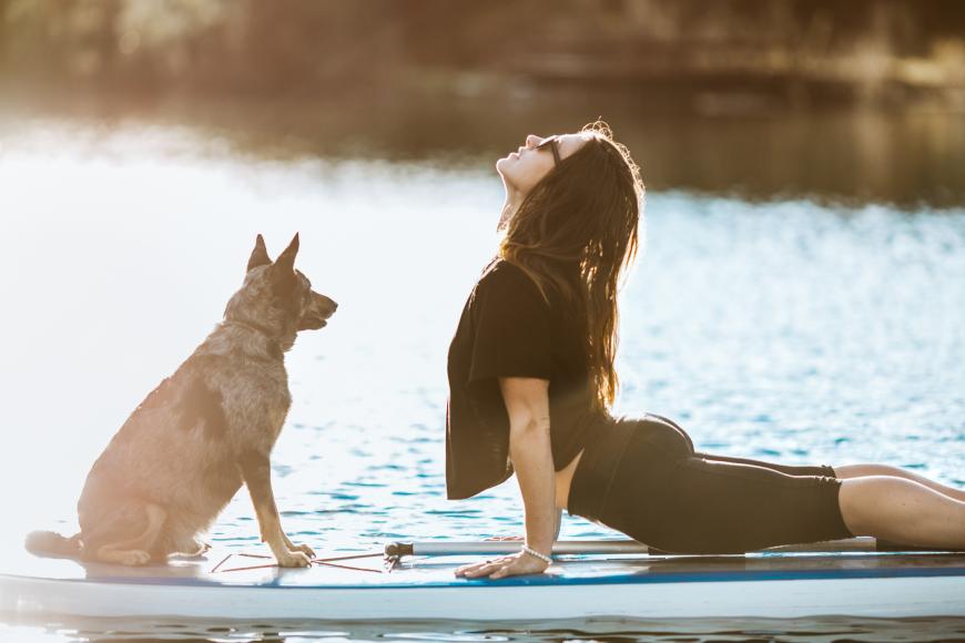 Ob Hatha Yoga, Power Yoga oder Ashtanga Yoga – Yoga gibt es in vielen unterschiedlichen Facetten.