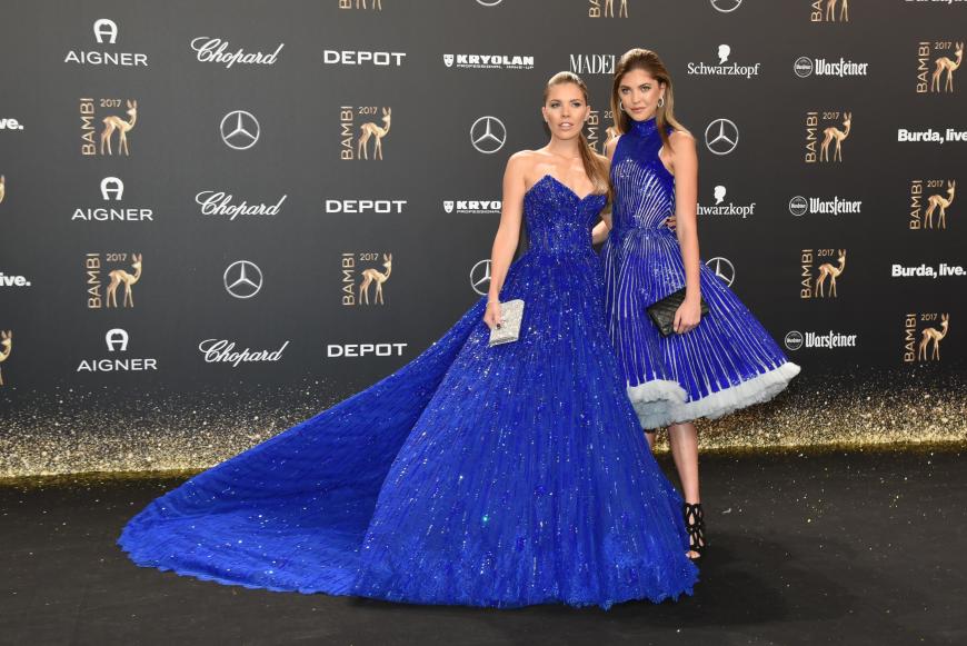 Hauptsache auffallen war wohl auch die Devise der Swarovski-Schwestern Victoria, l., und Paulina.