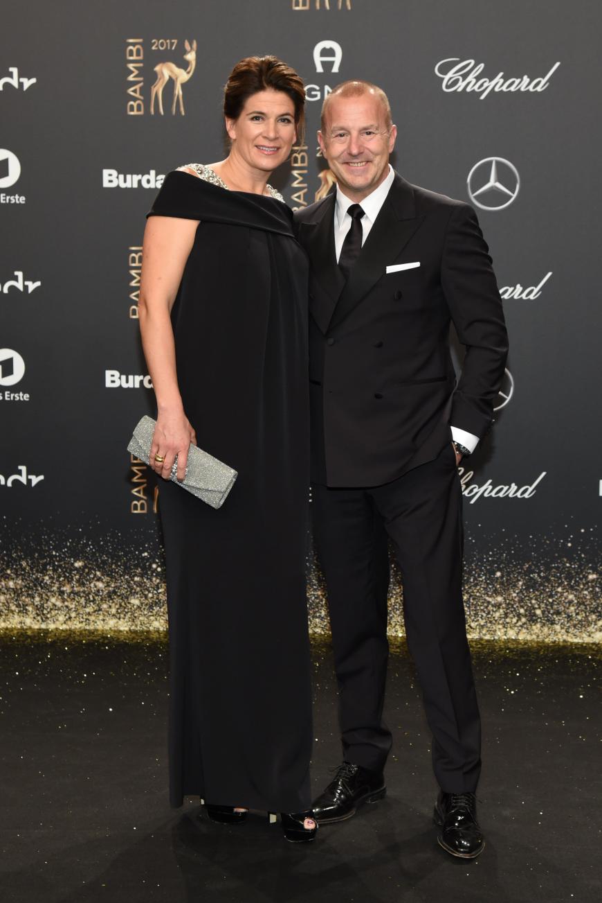 Heino Ferchs Ehefrau Marie-Jeanette musste sich ein kleines bisschen zu ihrem Mann runterbeugen ...