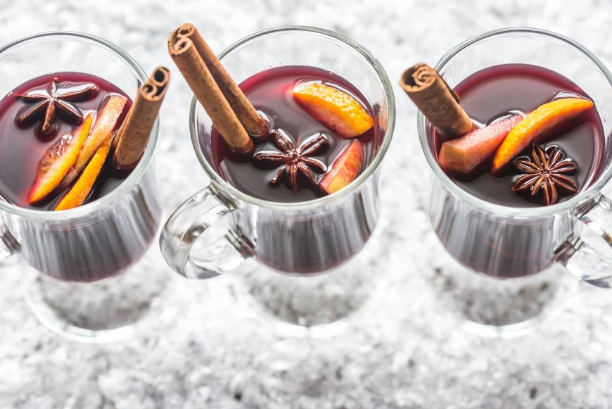 Bei frostigen Temperaturen genau das Richtige: Glühwein zum selber machen.