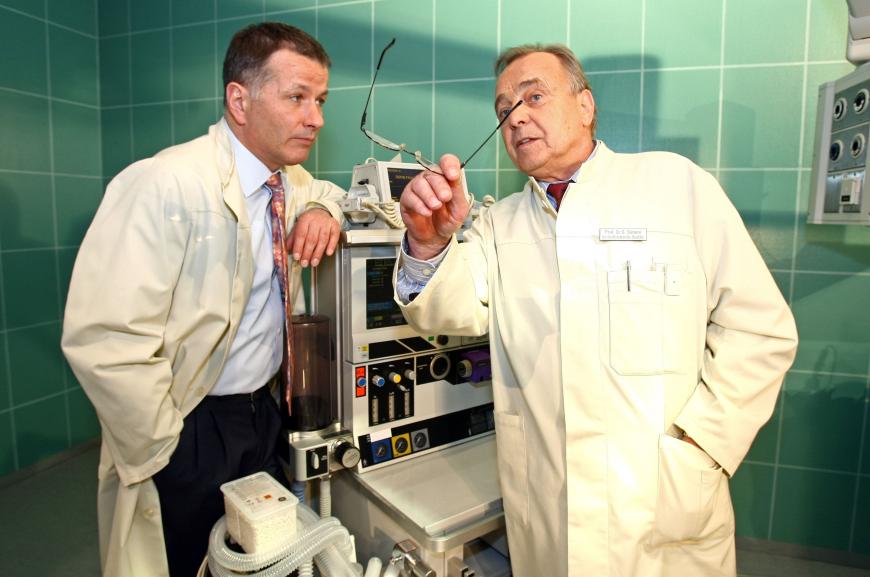 19 Jahre stand der Schauspieler als Professor Simoni in der ARD-Serie „In aller Freundschaft“ vor der Kamera.