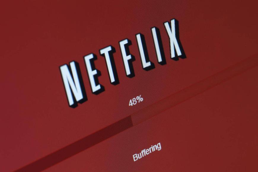 Draußen wird es wieder kalt und ungemütlich, also ab auf die Couch und Netflix anschmeißen!