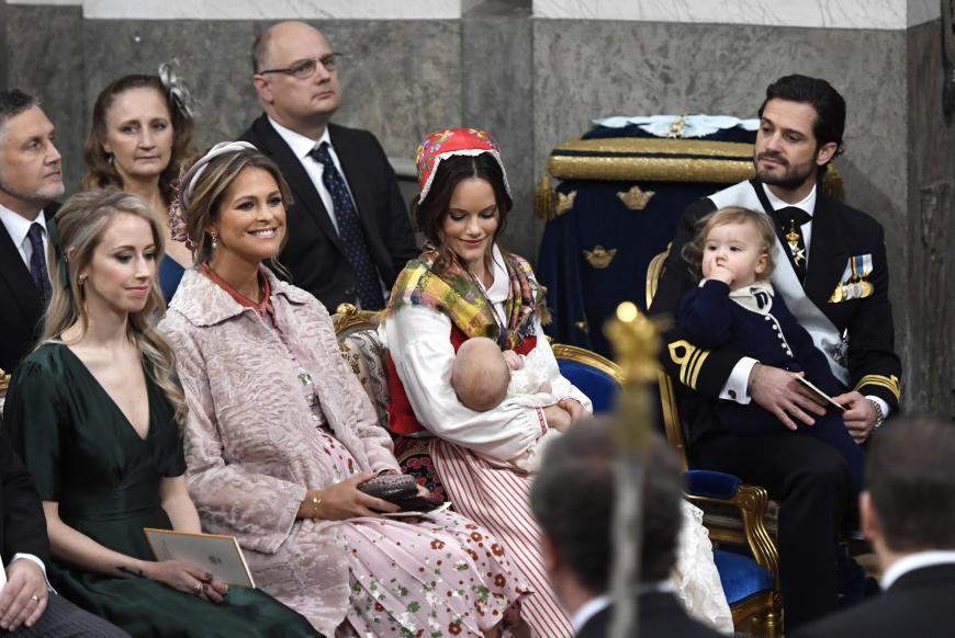Prinzessin Sofia hielt den frisch getauften Prinz Gabriel im Arm.