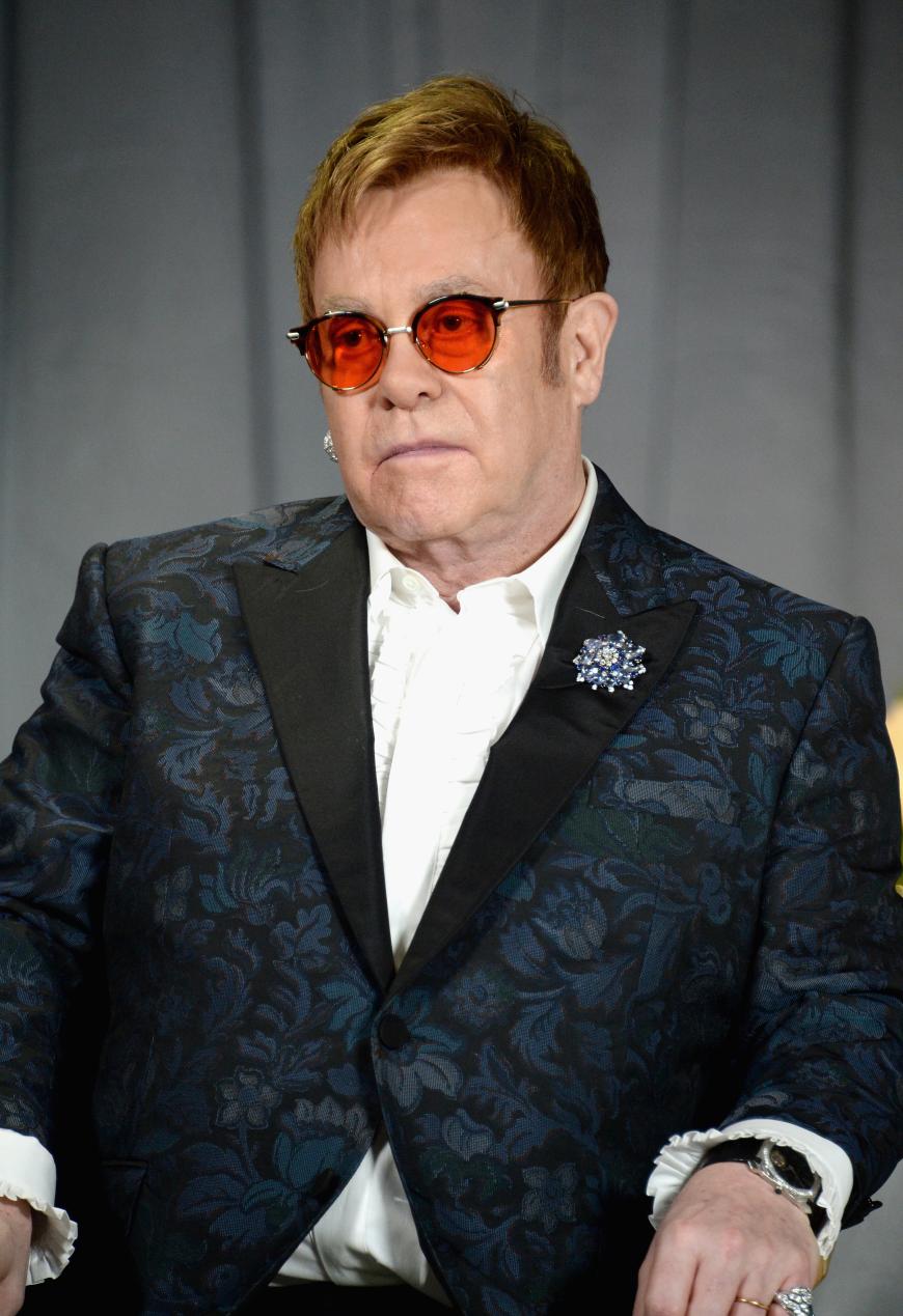 Elton John teilte seinen Fans die traurige Nachricht vom Tod seiner Mutter auf seinem Instagram-Kanal mit.