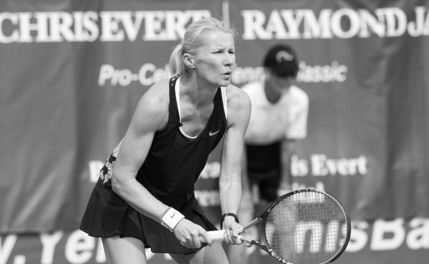 Bekannt wurde Jana Novotna (†49) spätestens nach dem legendären Wimbledon-Finale gegen Steffi Graf. Am 19. November starb die Tennis-Spielerin nach einem langen Kampf gegen den Krebs, umgeben von ihrer Familie in ihrer Heimat Tschechien.