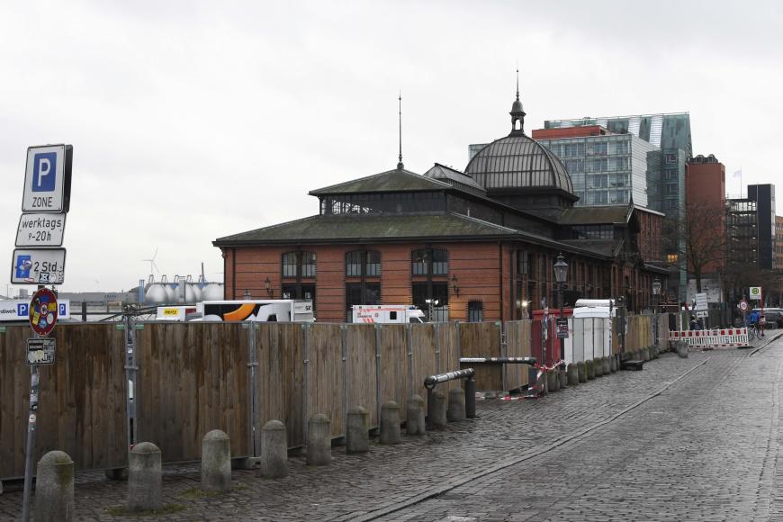 6-Gänge-Menü im Stil der 30er-Jahre: In der Fischauktionshalle dinnieren am Mittwoch 800 VIP-Gäste.