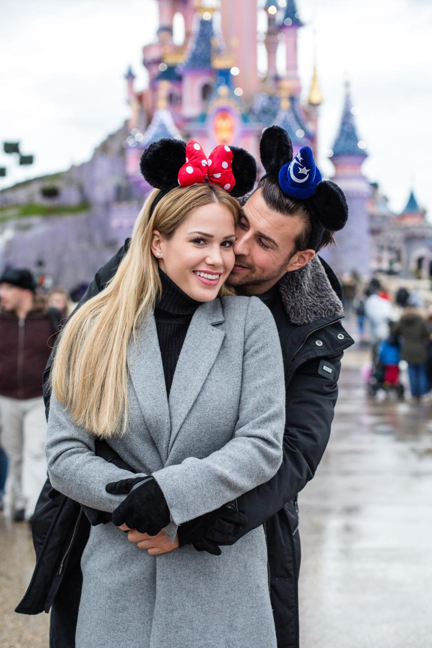 Der Ex-Bachelor und Angelina Heger waren für rund zwei Monate zusammen. Der Trennungsgrund soll die Eifersucht zu Caona gewesen sein.