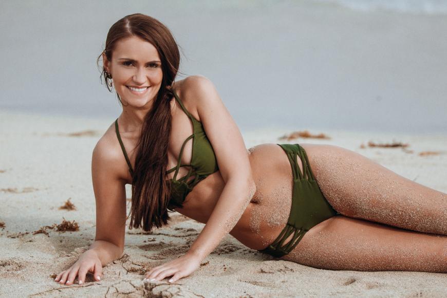 Und auch Alina, 22, erinnert uns an eine ehemalige Bachelor-Kandidatin und zwar an Kattia Vides. Ob sie genau so weit kommen wird?