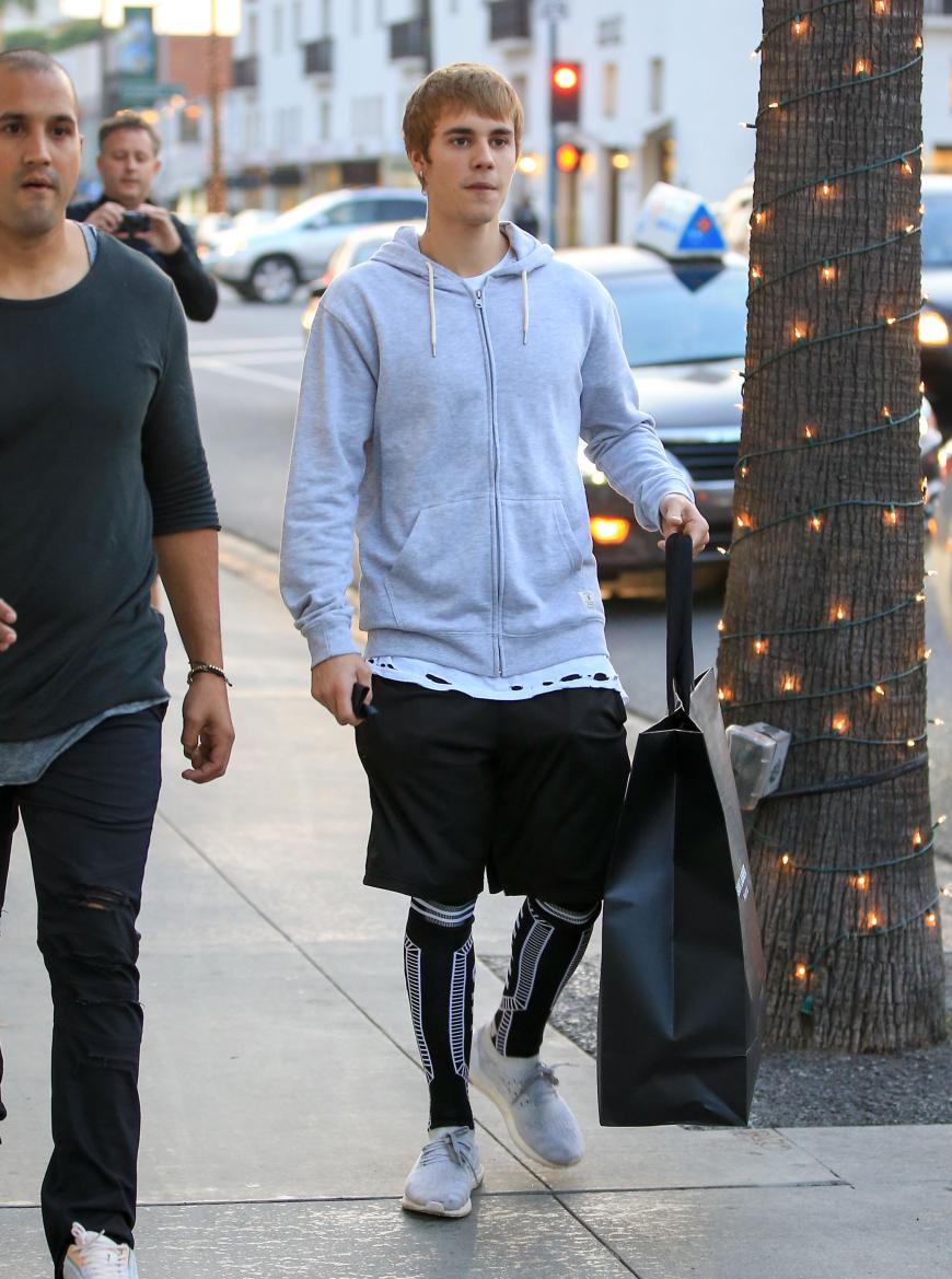 Ja gut, beim Bieber haben wir uns an den Look gewöhnt, aber bei Cara?!