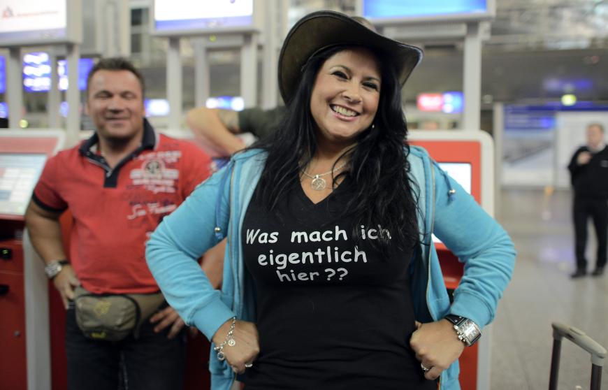 „Was mach ich eigentlich hier??“ - das fragte sich jetzt offenbar auch Facebook und gab Iris und Peter Klein aufgrund von einigen Anti-Flüchtlings-Post nun eine Abmahnung.
