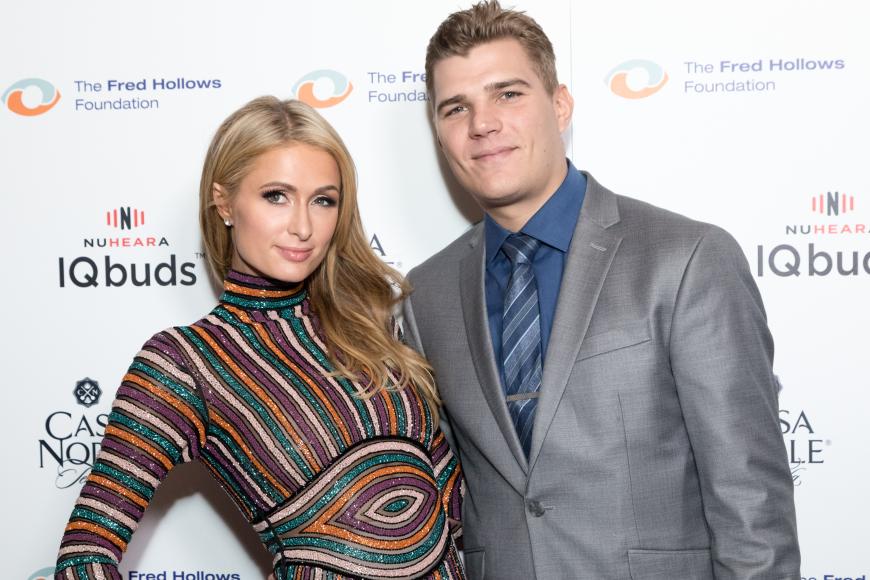 Verlobt ins neue Jahr! Der Schauspieler Chris Zylka machte Paris Hilton einen Heiratsantrag.
