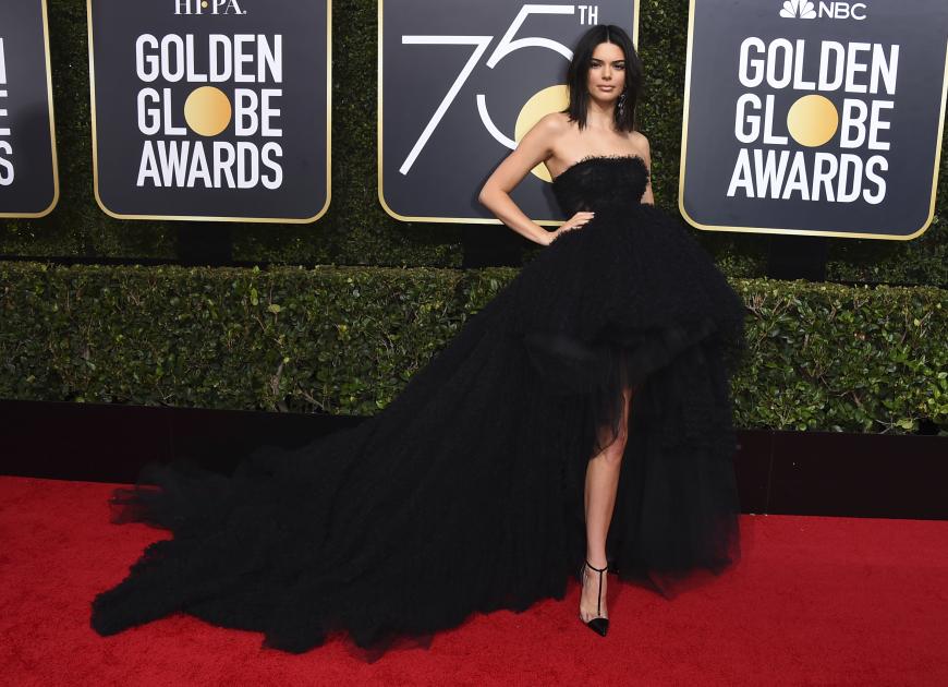 Ganz im Gegensatz zu Kendall Jenner! Ihr opulentes Tüll-Kleid war definitiv einer der schönsten Looks des Abends.