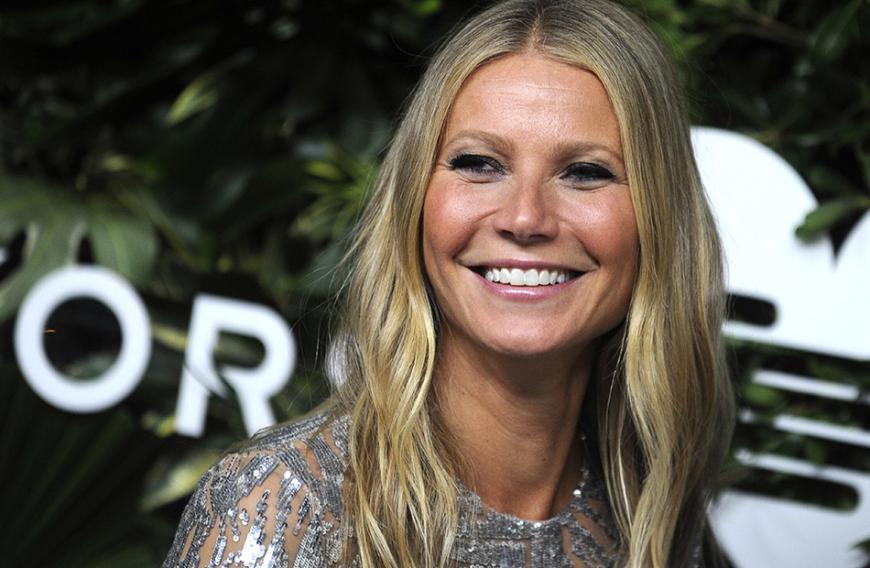 Gwyneth Paltrow verkündete am Montag, 8. Januar, sichtlich happy ihre Verlobung mit Brad Falchuk: „Wir sind extrem glücklich.