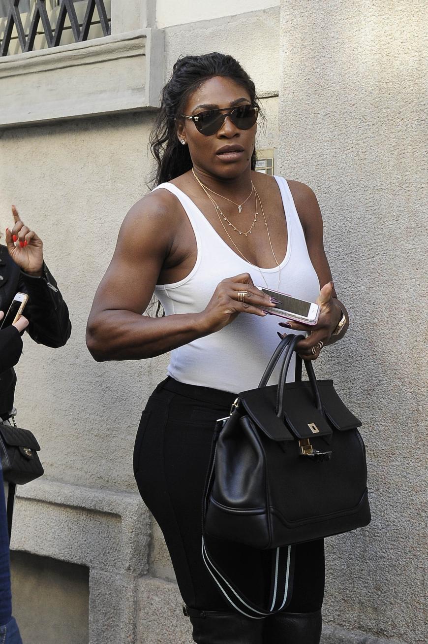 Als Sportlerin hat Serena Williams alles gewonnen – im echten Leben hing plötzlich alles an einem seidenen Faden. Denn bei der Geburt ihrer Tochter wäre die Tennis-Legende fast gestorben.