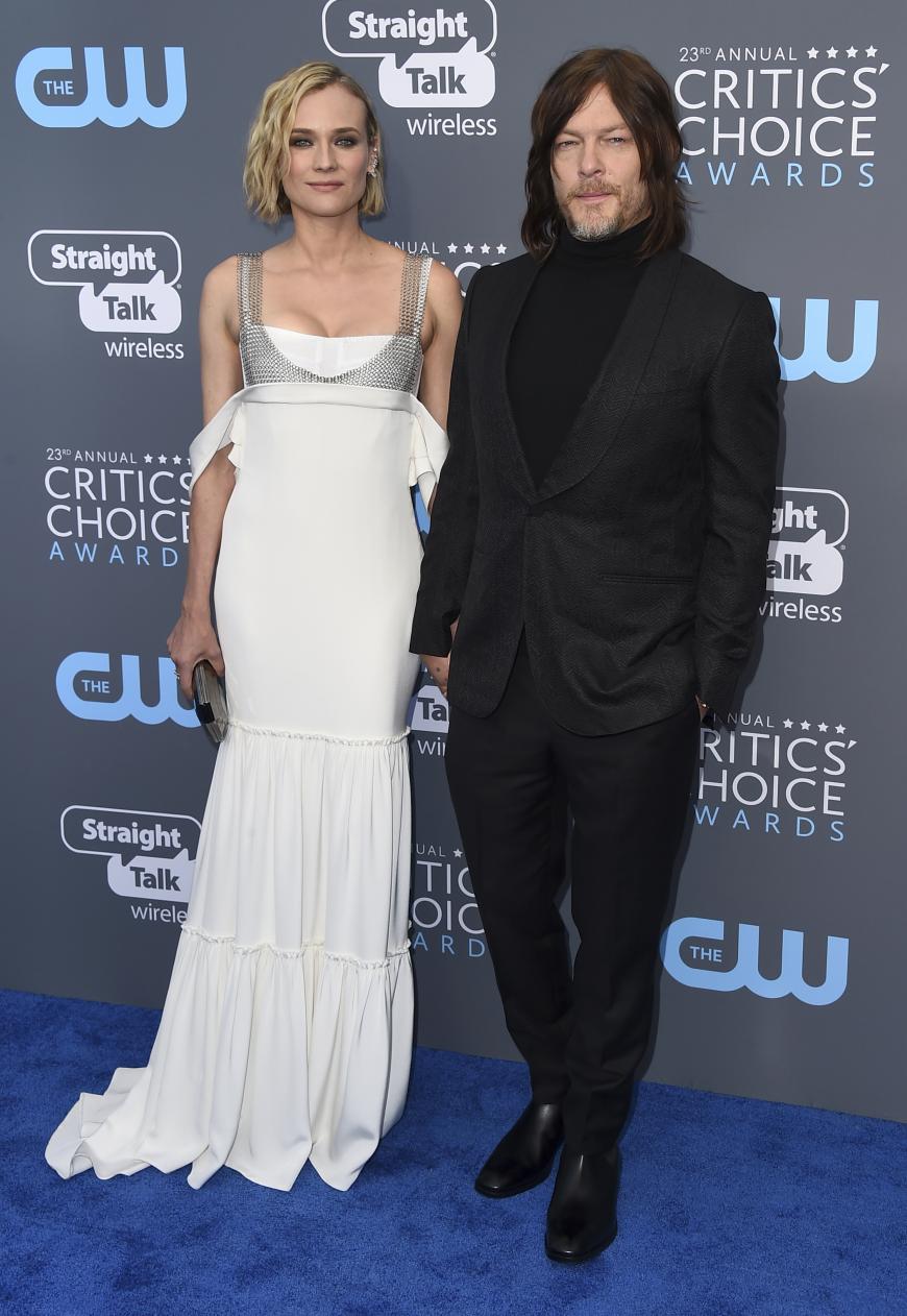 Heftig in Love erschien die Schauspielerin Diane Krüger mit ihrem neuen Freund Norman Reedus auf dem roten Teppich und den erste offiziellen Kuss gab es auch zu bestaunen (HIER).