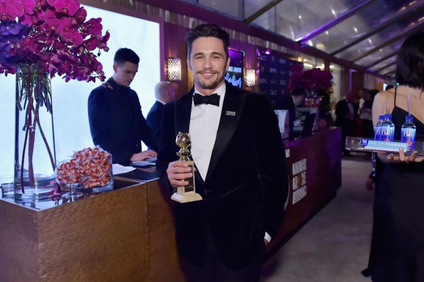 James Franco bei der After Party der Golden Globes. An seinem Revers ist der Pin zu sehen, der "Time's Up" unterstützen soll.