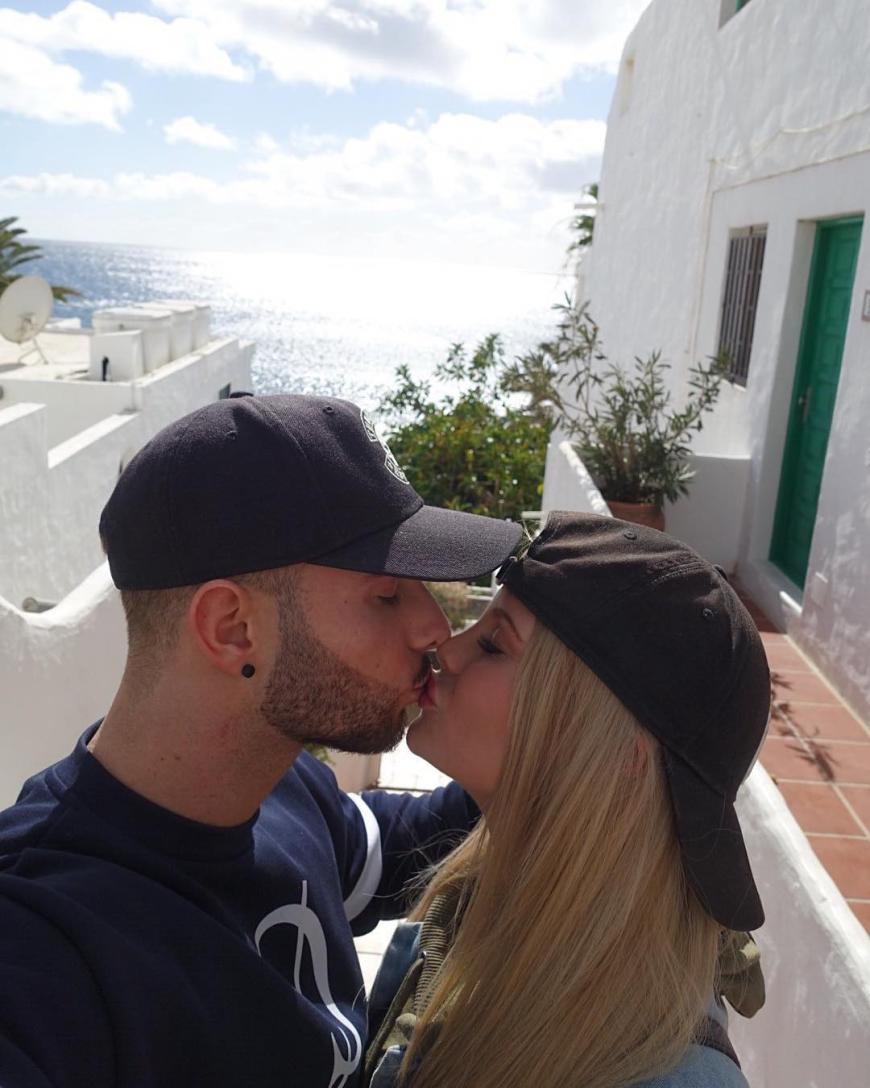 Die beiden urlauben momentan auf Lanzarote.