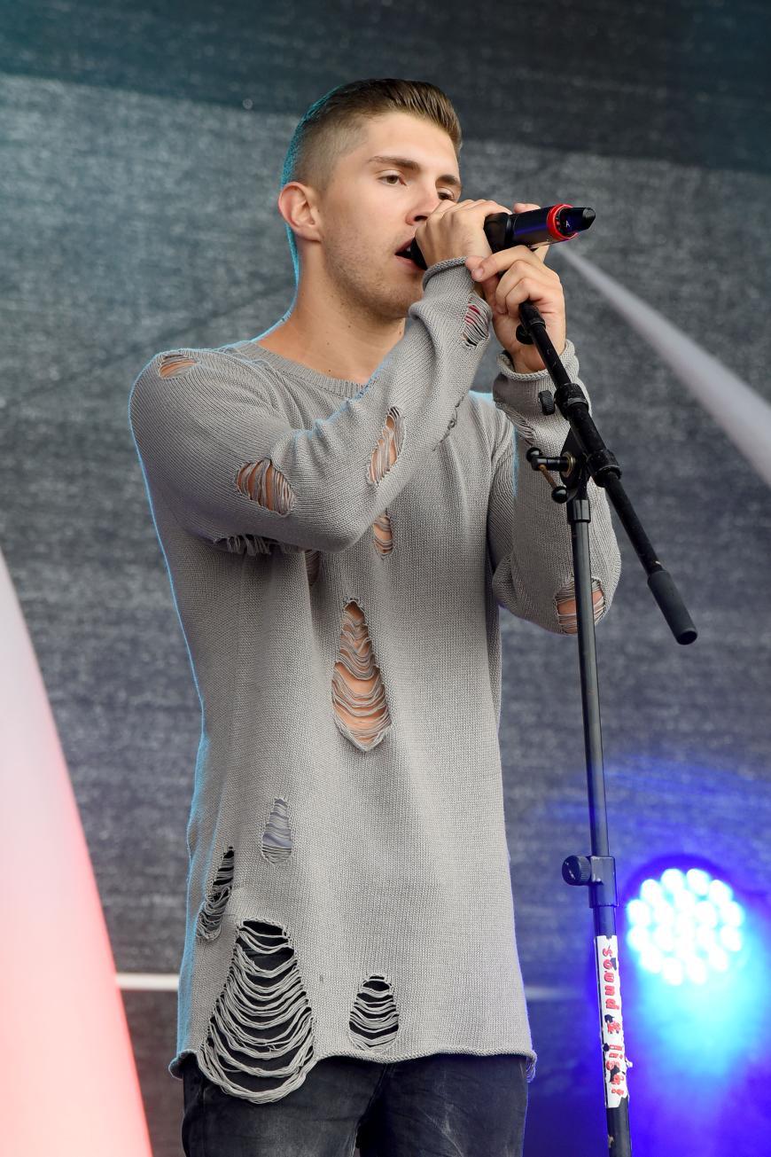 Der große Erfolg als Sänger blieb für Joey allerdings aus. Es folgten weitere Show-Teilnahmen. 2017 nahm er an der ProSieben-Show