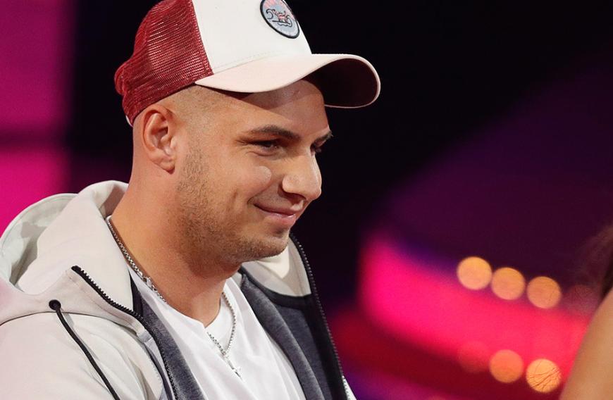 Dass sich Pietro Lombardi eine neue Freundin wünscht, ist kein Geheimnis. Nun verkündete der Sänger happy bei Instagram: „Glücklich vergeben".