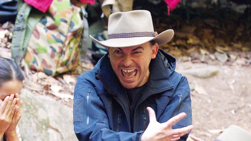 The show must go on: Matthias Mangiapane zeigte sich mal wieder von seiner besonders temperamentvollen Seite und rastet nach der Bekanntgabe der Dschungelprüfung komplett aus: „Ich habe den Kanal voll, ehrlich! Ich bin der Einzige, der hier die ganze Zeit den Deppen spielen darf“.