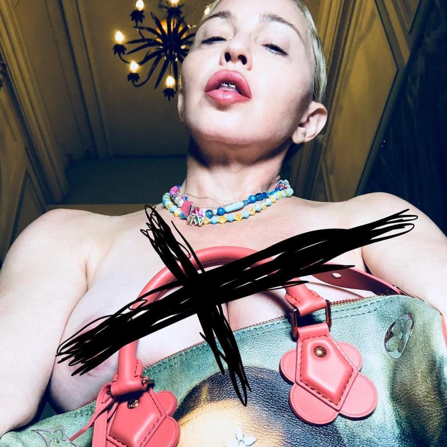 Muss das sein? Das Fragen sich wahrscheinlich viele Fans von Madonna. Denn ihr neuestes Instagram-Bild inklusive Nippelblitzer und fragwürdigem Blick ist zum Fürchten.