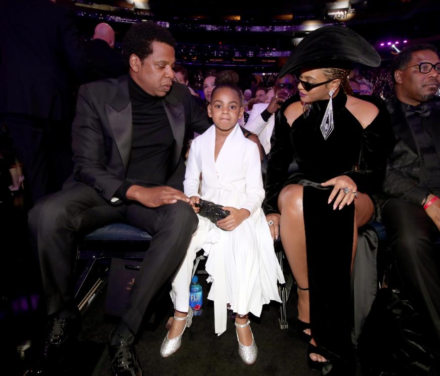 Beyoncé und ihr Ehemann Jay-Z erschienen mit Töchterchen Blue Ivy bei den diesjährigen Grammys.