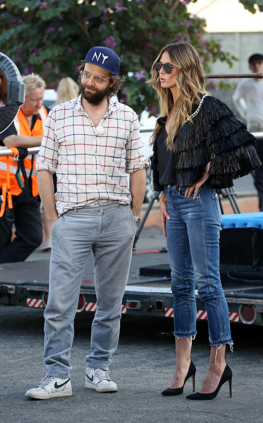Da scheint noch Luft nach oben zu sein ... Heidi Klum und ihr Fotograf blicken streng drein.