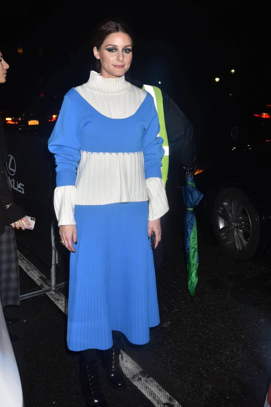 Mmmh, eigentlich ist Olivia Palermo wirklich sehr stilsicher, doch als Gast der NYC Fashion Week ging dieser Look irgendwie daneben…