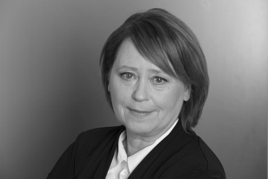 Trauer um Marie Gruber: Die beliebte deutsche Schauspielerin starb am 8. Februar 2018 nach langer schwerer Krankheit im engsten Kreis, wie die Deutsche Filmakademie mitteilte. Gruber, die aus Wuppertal stammte, war langjähriges Mitglied gewesen. Bekanntheit erlangte die Schauspielerin an der Seite von Wolfgang Stumph im Kultstreifen