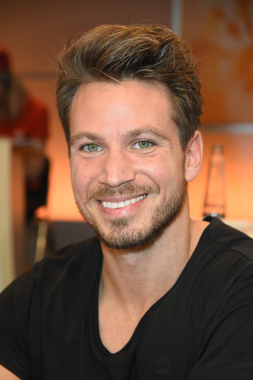Sebastian Pannek fuhr eine ganz andere Strategie beim Bachelor als Daniel Völz. Und fand so seine große Liebe Clea-Lacy.
