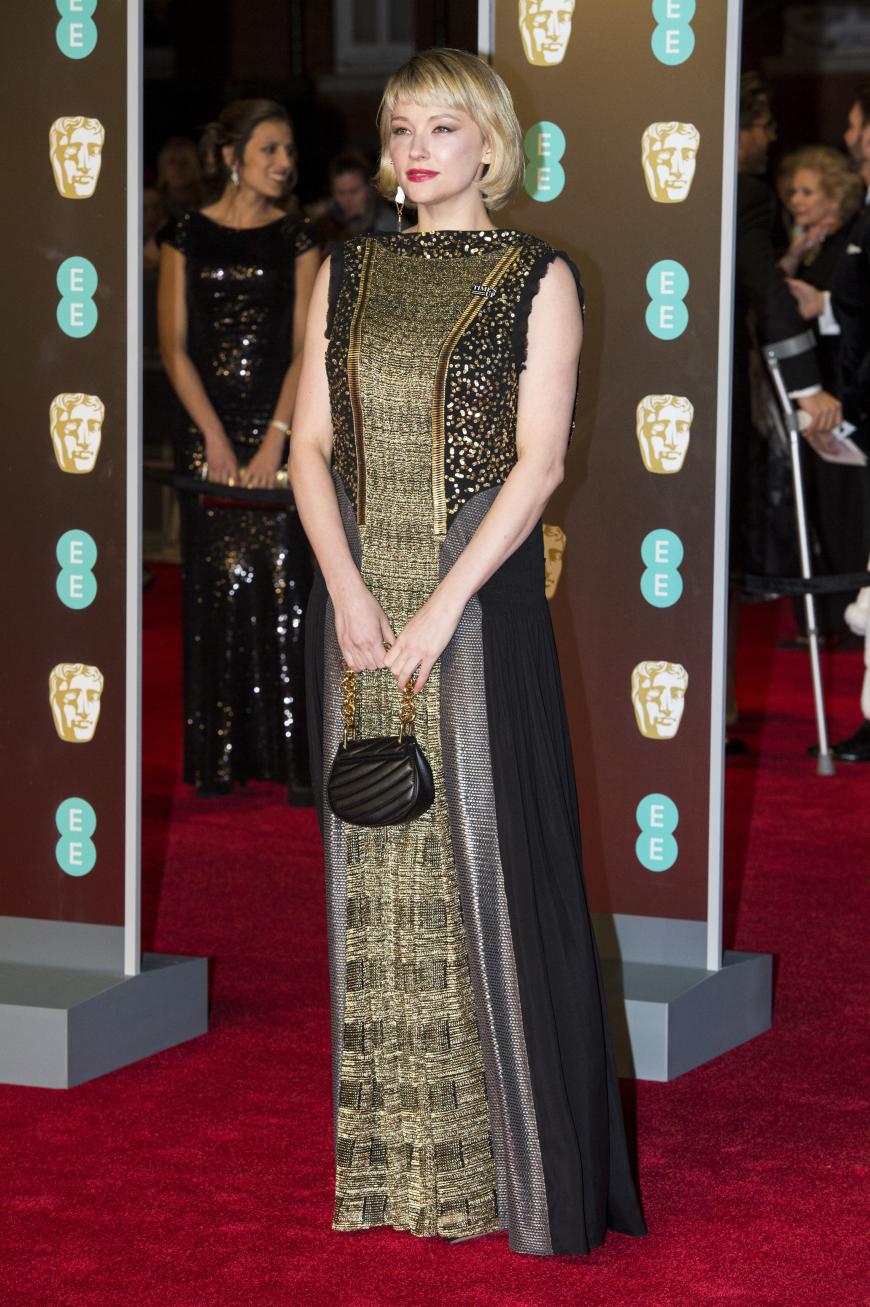 Die Sängerin Haley Bennett war eine der wenigen, die nicht komplett in schwarz zu den britischen Awards erschien.