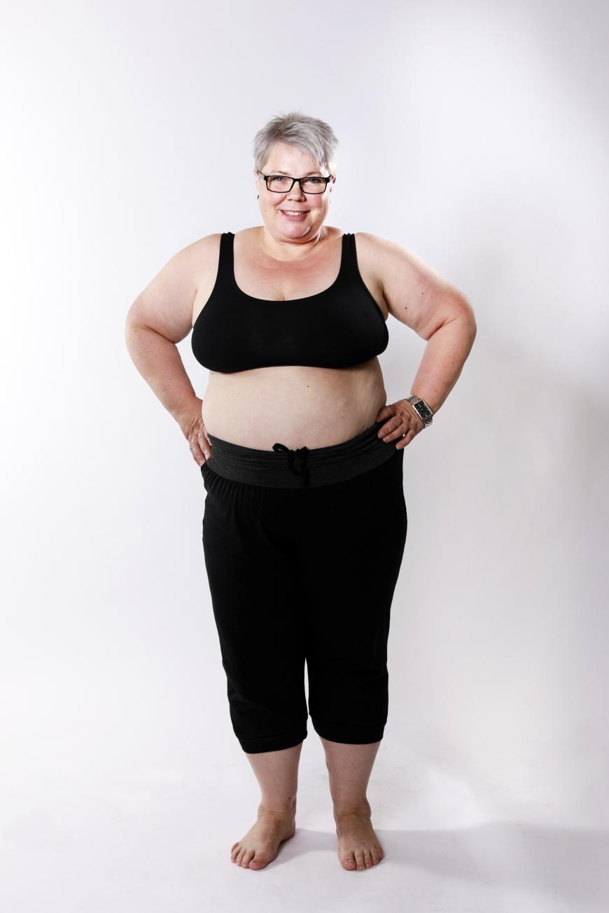 Alexandra, 48, aus Ludwigshafen a. Rhein startet mit einem Gewicht von 117,9 Kilo.