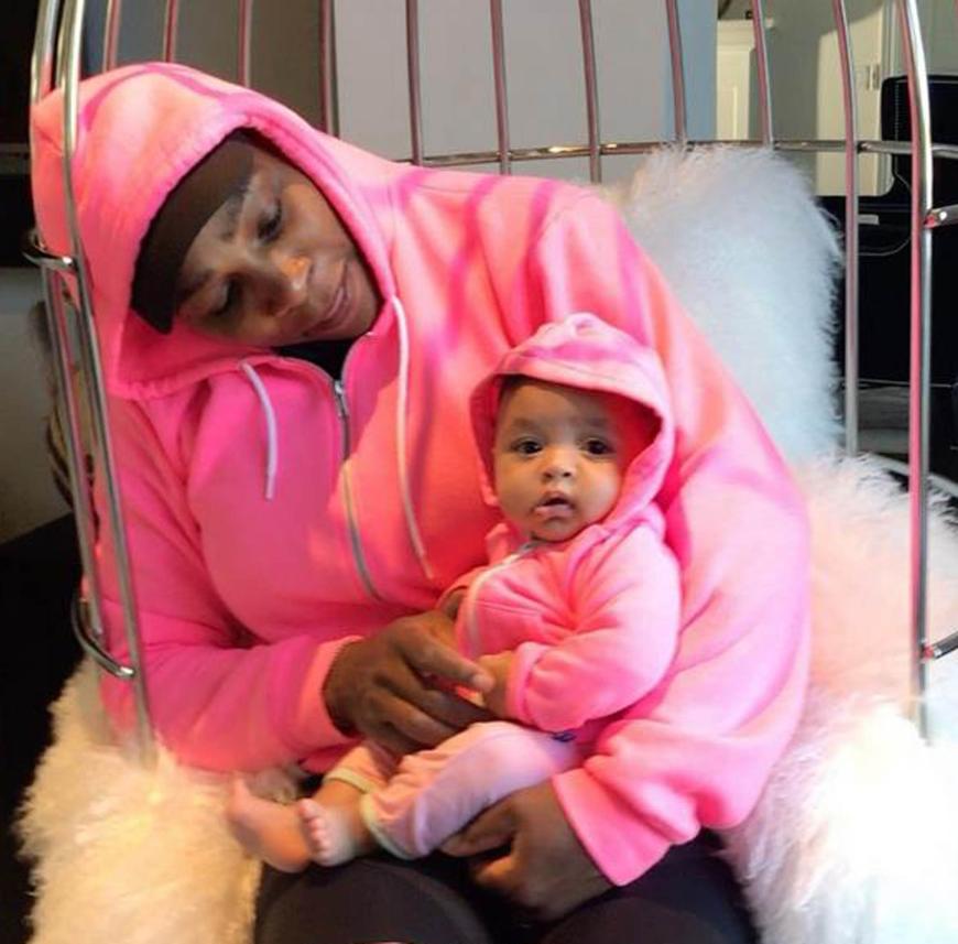 Serena Williams wäre fast gestorben. Nach der Geburt ihrer Tochter Alexis Olympia Jr. erlitt sie eine Lungenembolie und musste mehrfach operiert werden.