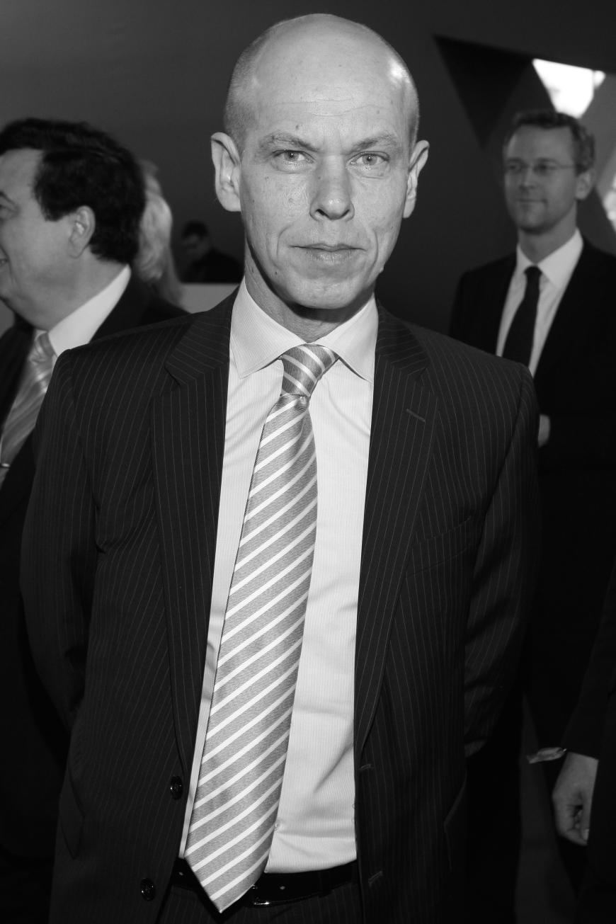Der NDR-Journalist Jürgen Heuer verstarb am 23. Februar nach schwerer Krankheit. Der Reporter wurde nur 56 Jahre alt. Seit 1997 leitete Jürgen Heuer das landespolitische Ressort des „Hamburg Journal