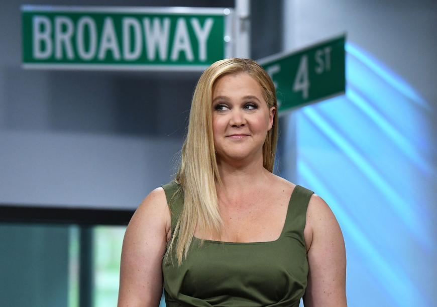 Mit lustigen Komödien bringt Amy Schumer das Publikum zum Lachen. Sie ist für ihren dreckigen Humor bekannt.