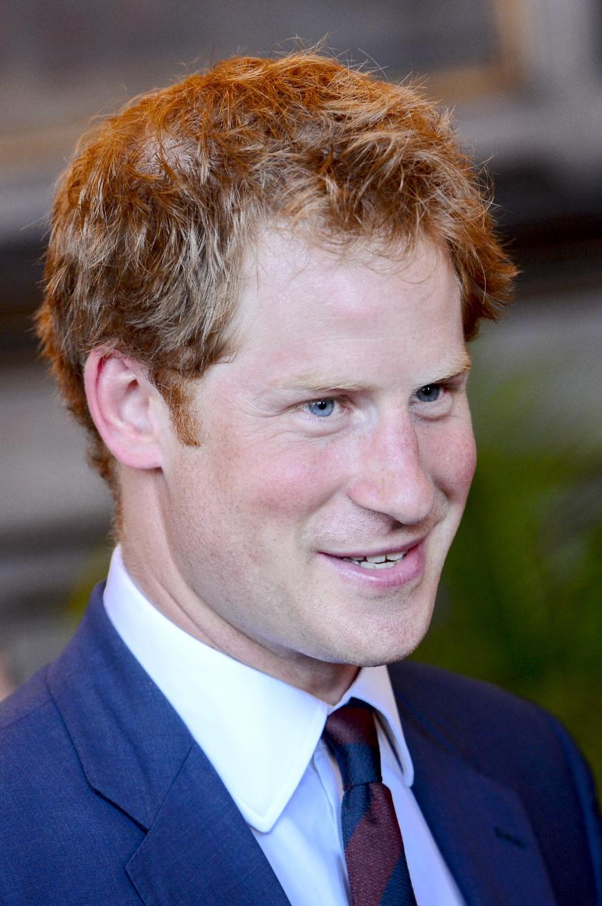 Vor allem als der Prinz noch jünger war, sah er aus wie dem königlichen Freund aus dem Gesicht geschnitten, hier 2014.