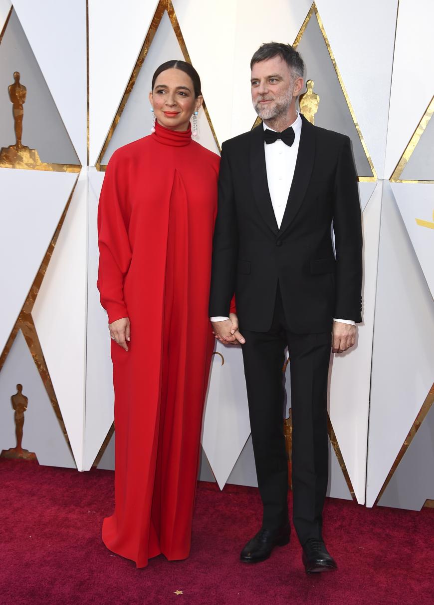 Schauspielerin Maya Rudolph und Filmregisseur Paul Thomas Anderson waren definitiv eines der stilvollsten Paare bei den Academy Awards.