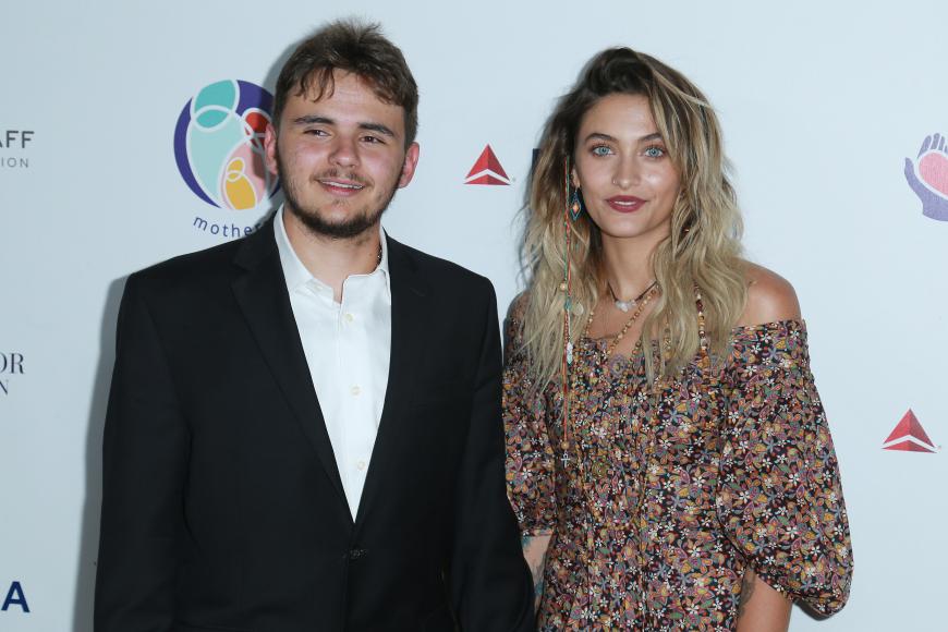 Paris Jackson mit ihrem älteren Bruder Prince Michael Jackson Jr. Der 21-Jährige versucht seiner kleinen Schwester immer den Rücken zu stärken.