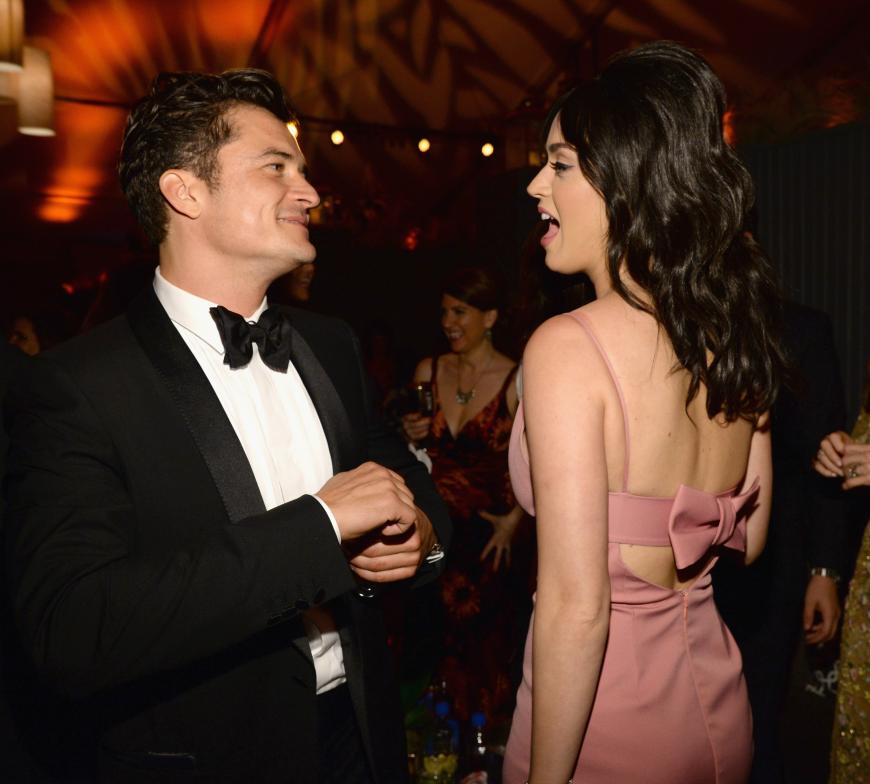 Orlando Bloom und Katy Perry sind wieder ein Paar - und scheinen das nicht vevrstecken zu wollen.
