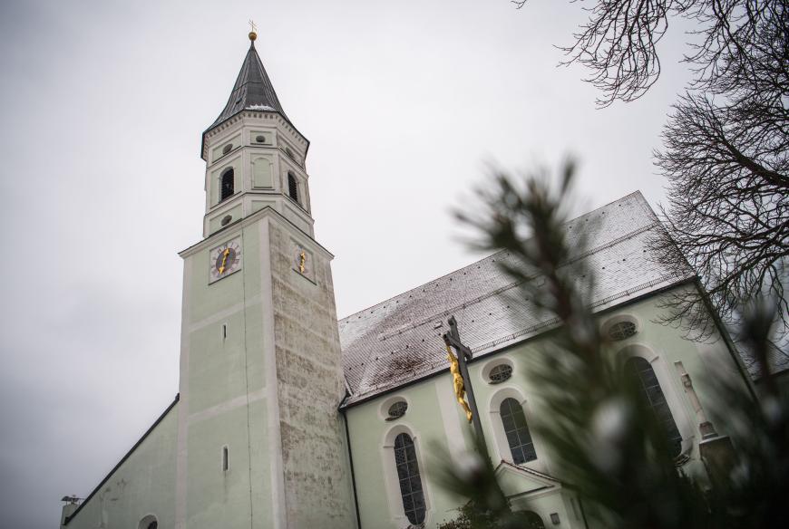 Die Kirche St. Ulrich in Habach, Austragungsort vom Gedenkgottesdienst für
