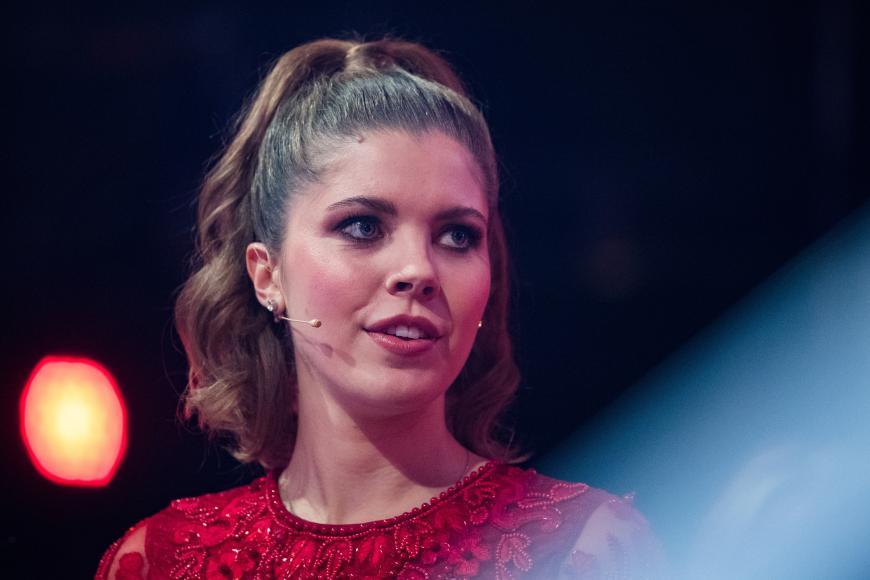 Für ihr Moderationsdebüt bei „Let's Dance“ gab es harte Kritik von den Zuschauern. Doch Victoria Swarovski lässt sich nicht unterkriegen: „Ich bin eine Kämpfernatur“.