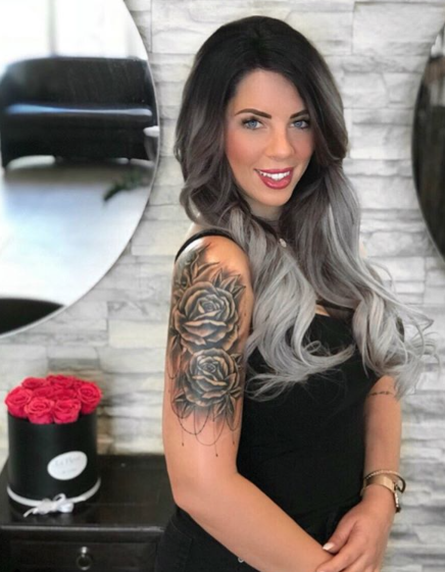 Es ist vollbracht! Dschungelkönigin Jenny Frankhauser hat mal wieder die Nadel ansetzen lassen. Die Halbschwester von Daniela Katzenberger ließ sich beim Künstler ihres Vertrauens ein neues Tattoo stechen - zwei riesige Rosen sind nun auf ihrem Oberarm zu sehen.