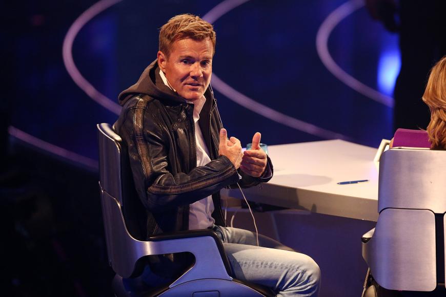 Dieter Bohlen teilt aus. Obwohl er den Auftritt von Kandidatin Emilija in der ersten Live-Mottoshow gut fand, rechnete er ihr keine großen Siegeschancen aus.